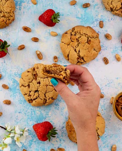 Stuffed Peanut Butter and Jelly Cookies Recipe
