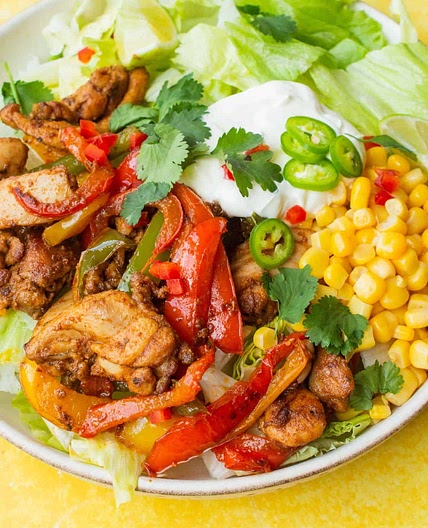 Chicken Fajita Salad Bowl