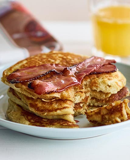 Buttermilk pancakes with maple bacon