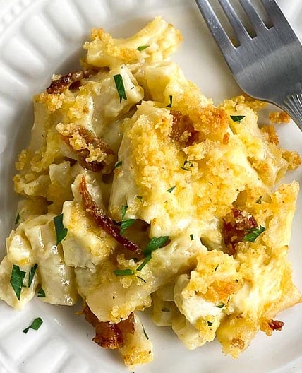 Low FODMAP Chicken & Bacon Ranch Mac and Cheese