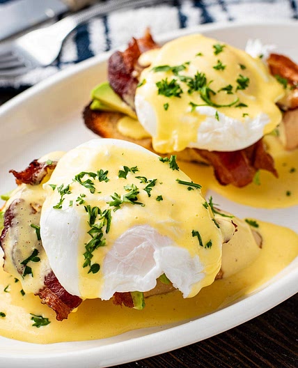 Easy Eggs Benedict with Hollandaise Sauce