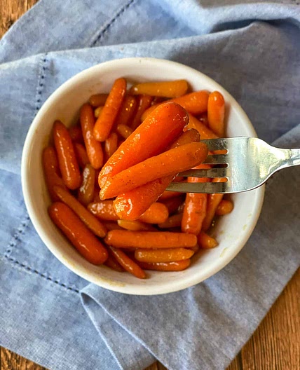 BROWN SUGAR HONEY GLAZED CARROTS