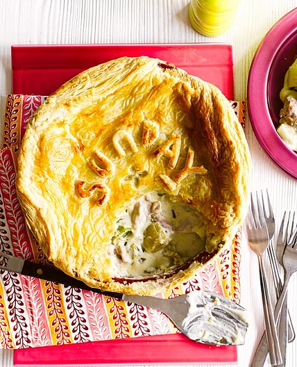 Chicken and leek pie