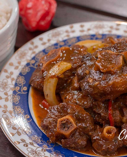 Oxtail Stew | Rabo Encendido | Made To Order | Chef Zee Cooks