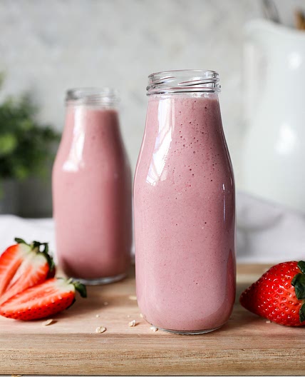Strawberry Oatmeal Smoothie