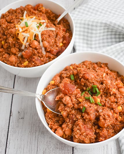 Low-FODMAP Slow-Cooker Meatless Chili with Quinoa; Gluten-free, Vegan