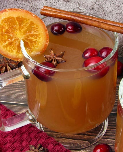 Homemade Spiced Apple Cider (Hot or Cold!)