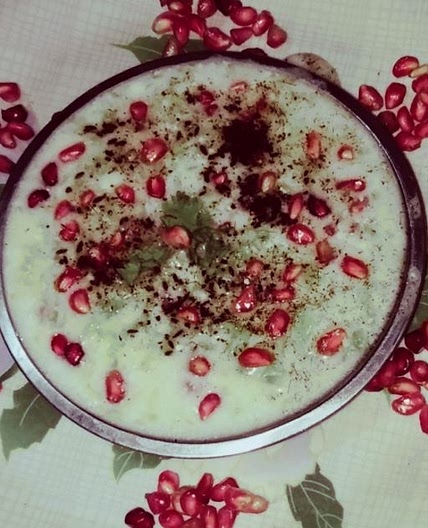 अनार और खीरे का रायता (Anar Or Kheera Raita Recipe In Hindi)