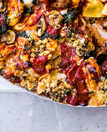 Mushroom and spinach tortelloni bake