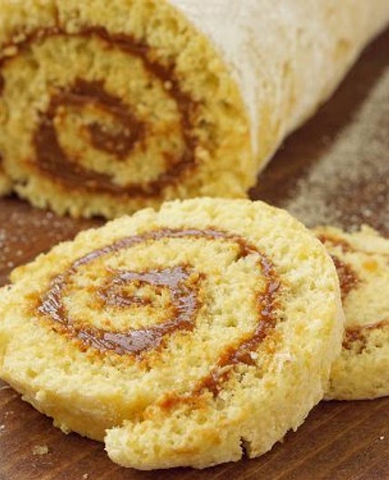 Brazo de Reina (Chilean Dulce de Leche Cake)