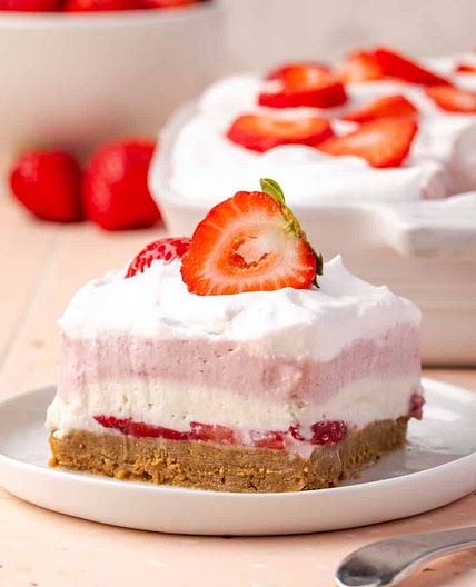 No Bake Strawberry Delight