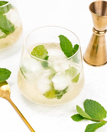 Hugo Spritz Cocktail