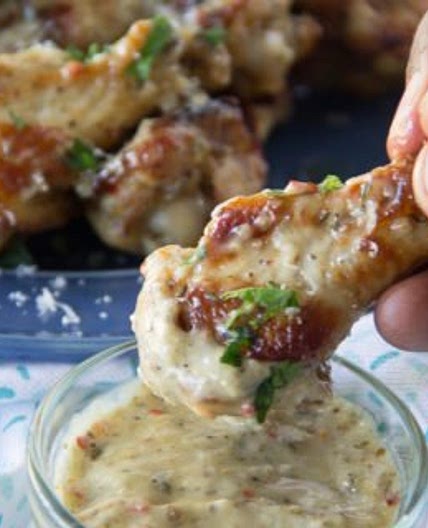 Slow Cooker Garlic Parmesan Chicken Wings