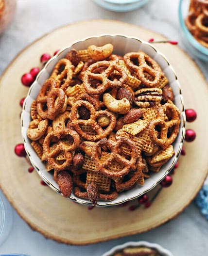 Maple Chili Nuts and Chex Snack Mix