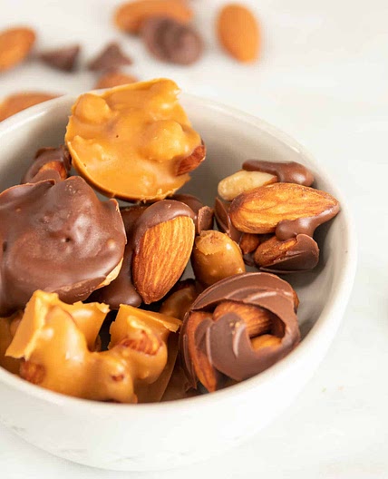 Keto 3 ingredient Chocolate Nut Clusters