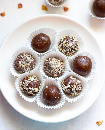 Chocolate Ladoo (Chocolate Almond Truffles)