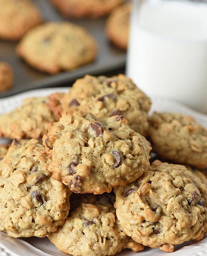 Easy Oatmeal Chocolate Chip Cookie Recipe