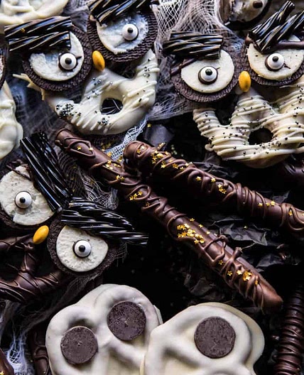 Spooky Halloween Pretzels
