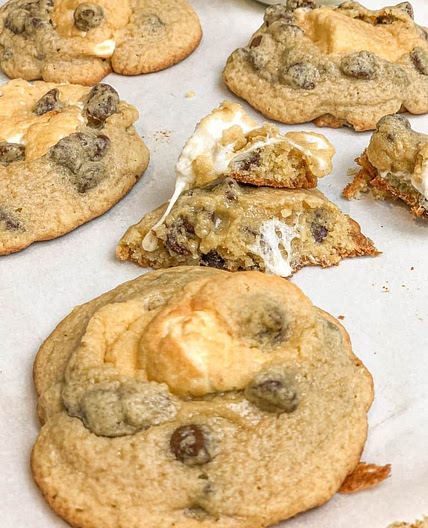 Gooey Marshmallow Chocolate Cookies