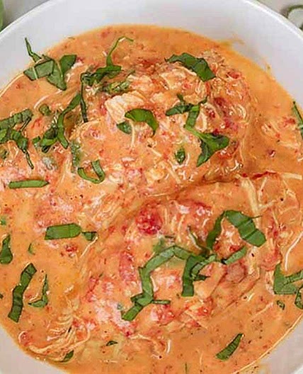 Slow cooker tomato basil chicken