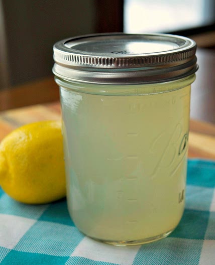 Crock-Pot Lemonade Moonshine Recipe