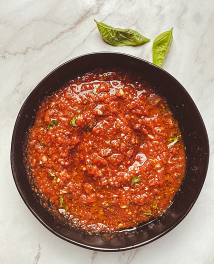 Traditional Italian Pizza Sauce (No-Cook Neapolitan Style)