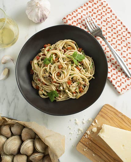 Clam and Tomato Spaghetti Aglio e Olio