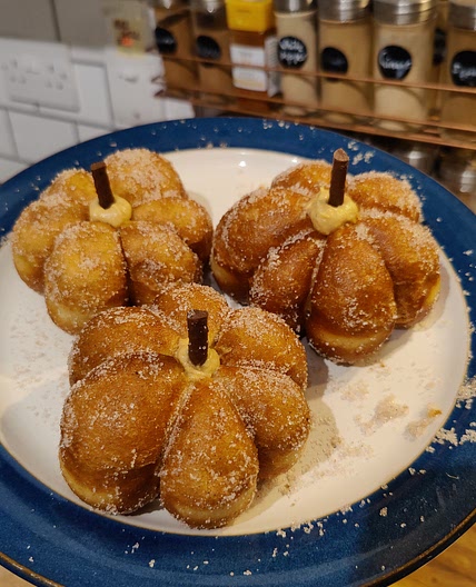 Pumpkin spice donuts