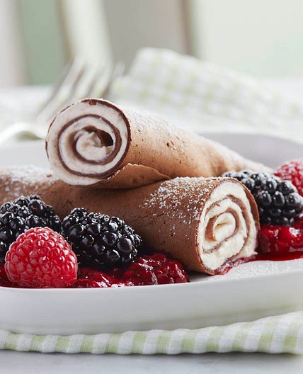 Chocolate Crepê Recipe with Mascarpone Cream & Berry Sauce