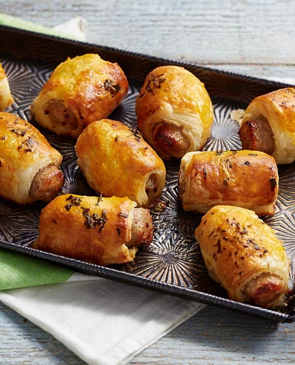 Easy sausage rolls