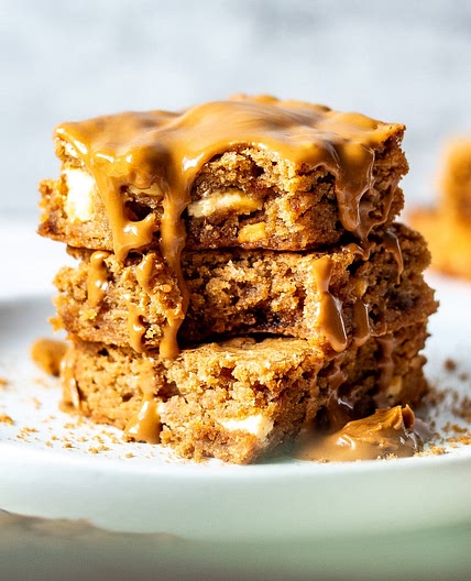 Biscoff Blondies - Lotus Biscoff Blondies Recipe