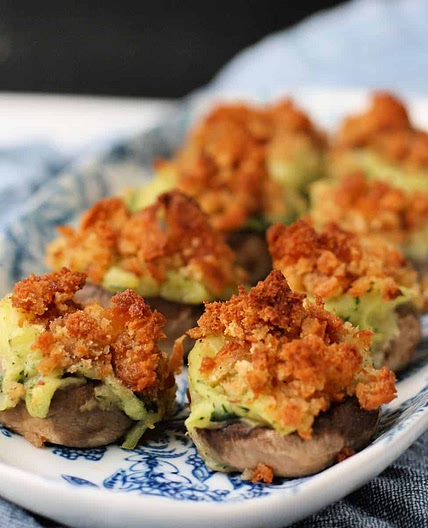 Vegan Stuffed Mushrooms with Spinach and Breadcrumbs