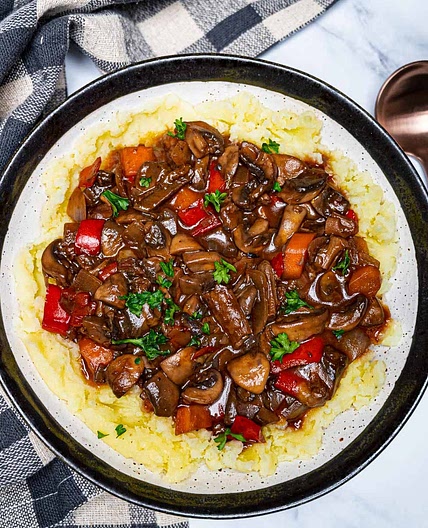 Easy Vegan Mushroom Bourguignon