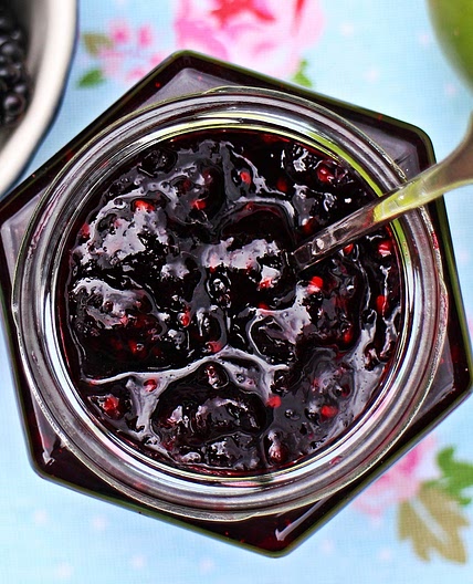 Easy Blackberry & Apple Jam