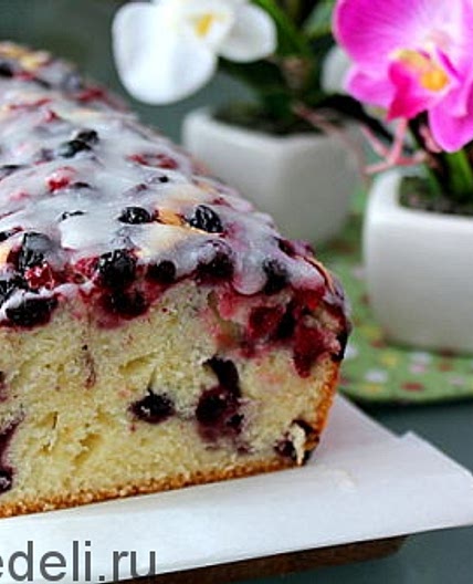 Простой пирог с замороженными ягодами