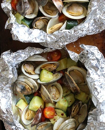 Grilled Clams in Foil