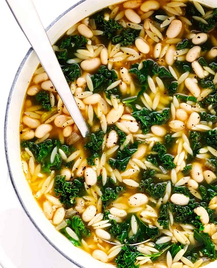 Spicy Kale, White Bean and Orzo Soup