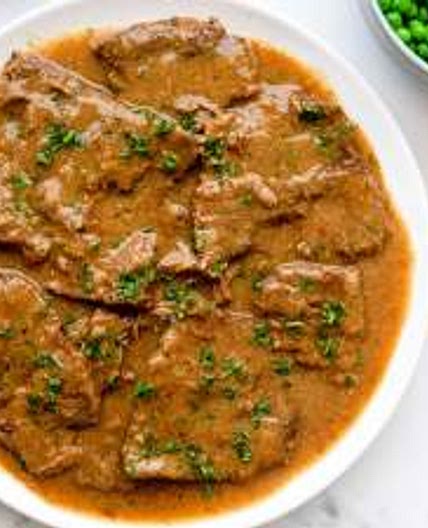 Thin Sliced Beef Round Steak with Sauce