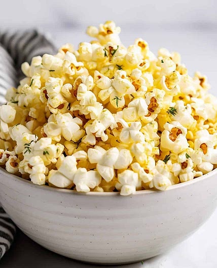 Homemade Dill Pickle Popcorn