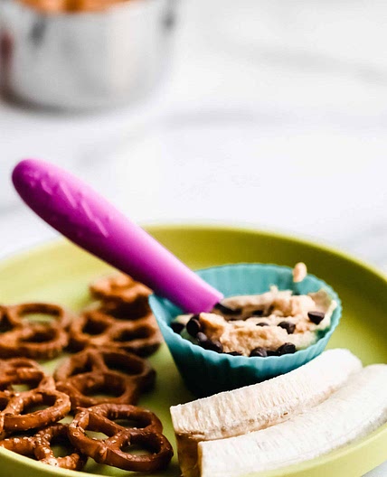 Healthy Cookie Dough Dip with Chickpeas