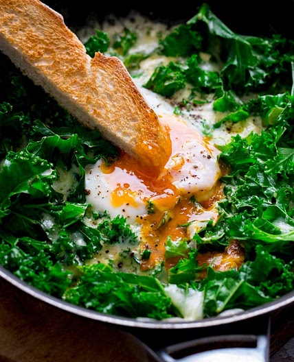 Creamy Eggs and Kale Breakfast Recipe