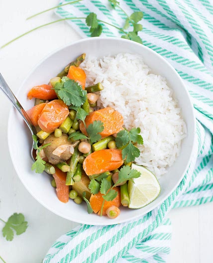 Slow Cooker Veggie Coconut Curry