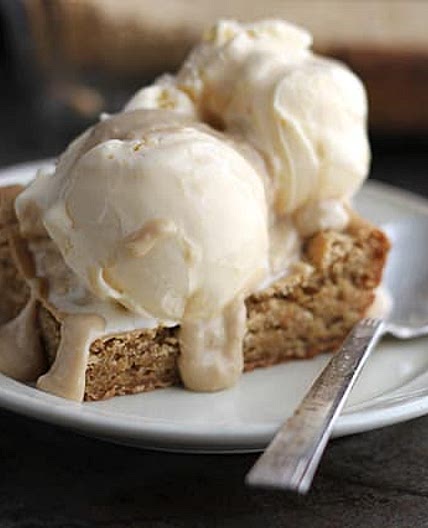 Blondie Sundaes with Creamy Maple Sauce