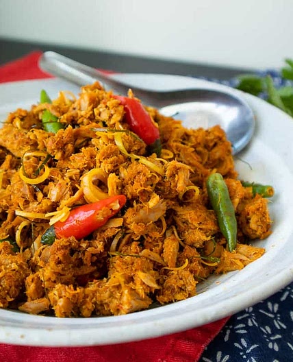 HOT THAI TUNA! Stir Fried Tuna in Red Curry