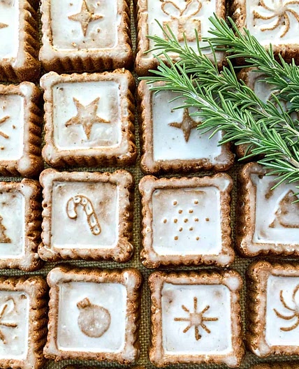 Soft Glazed Gingerbread Cookies