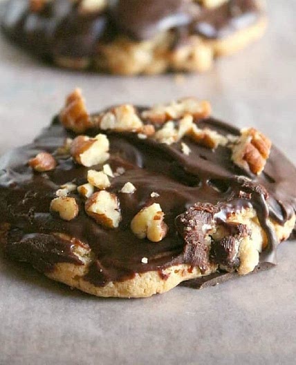 Giant Chewy Chocolate Chip Cookies