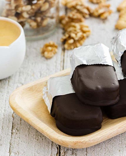 Greek Walnut-filled Chocolates (Kariokes)