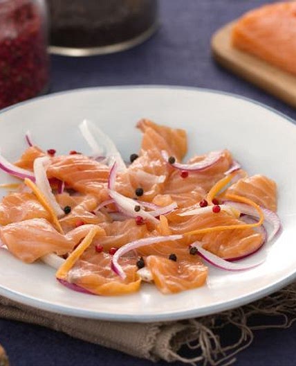 Salmone in carpione con julienne di verdure