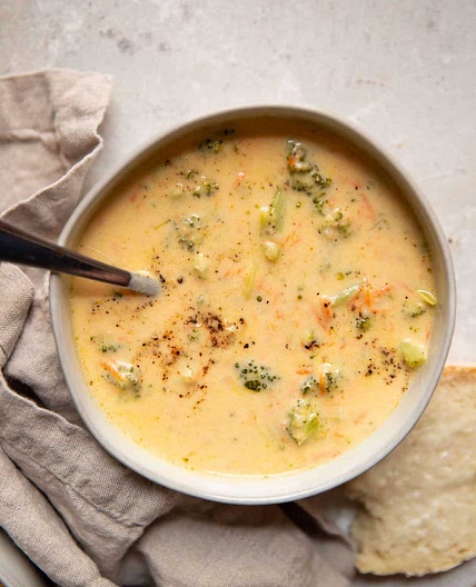 30 Minute Easy Broccoli Cheddar Soup