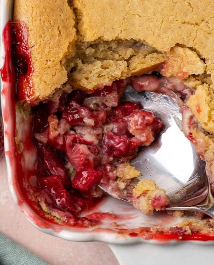 Easy Strawberry Cobbler Recipe